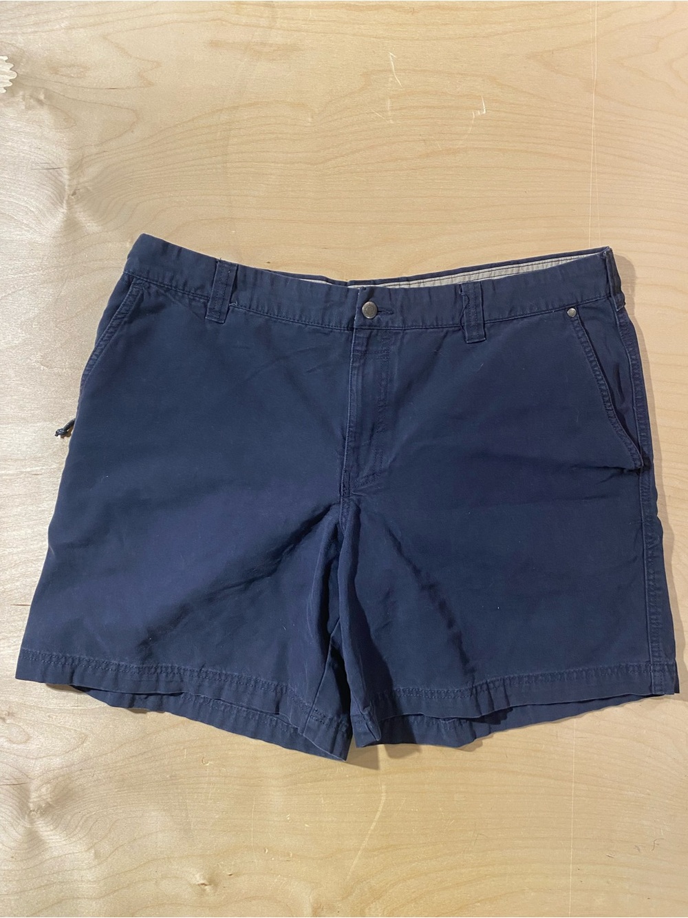 Columbia Men's Dark Navy Flat-Front Shorts 40 (CG)